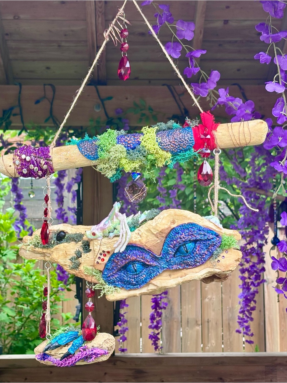 Dragon’s Watch: Fantasy Wall Hanging with Glow Dragon, Crystals & Driftwood